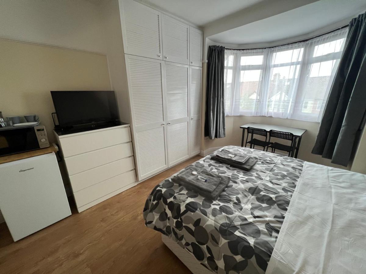 North West Lodge Guest House London Bagian luar foto