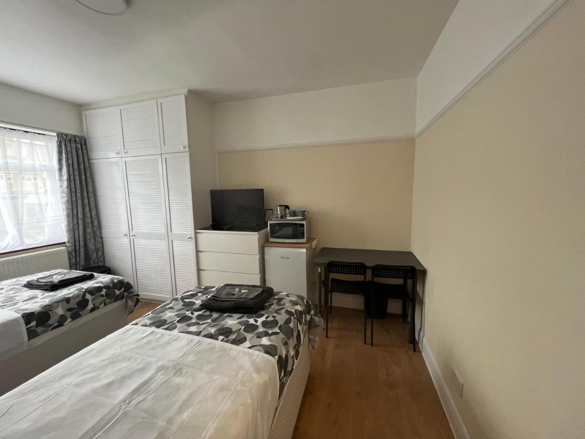 North West Lodge Guest House London Bagian luar foto