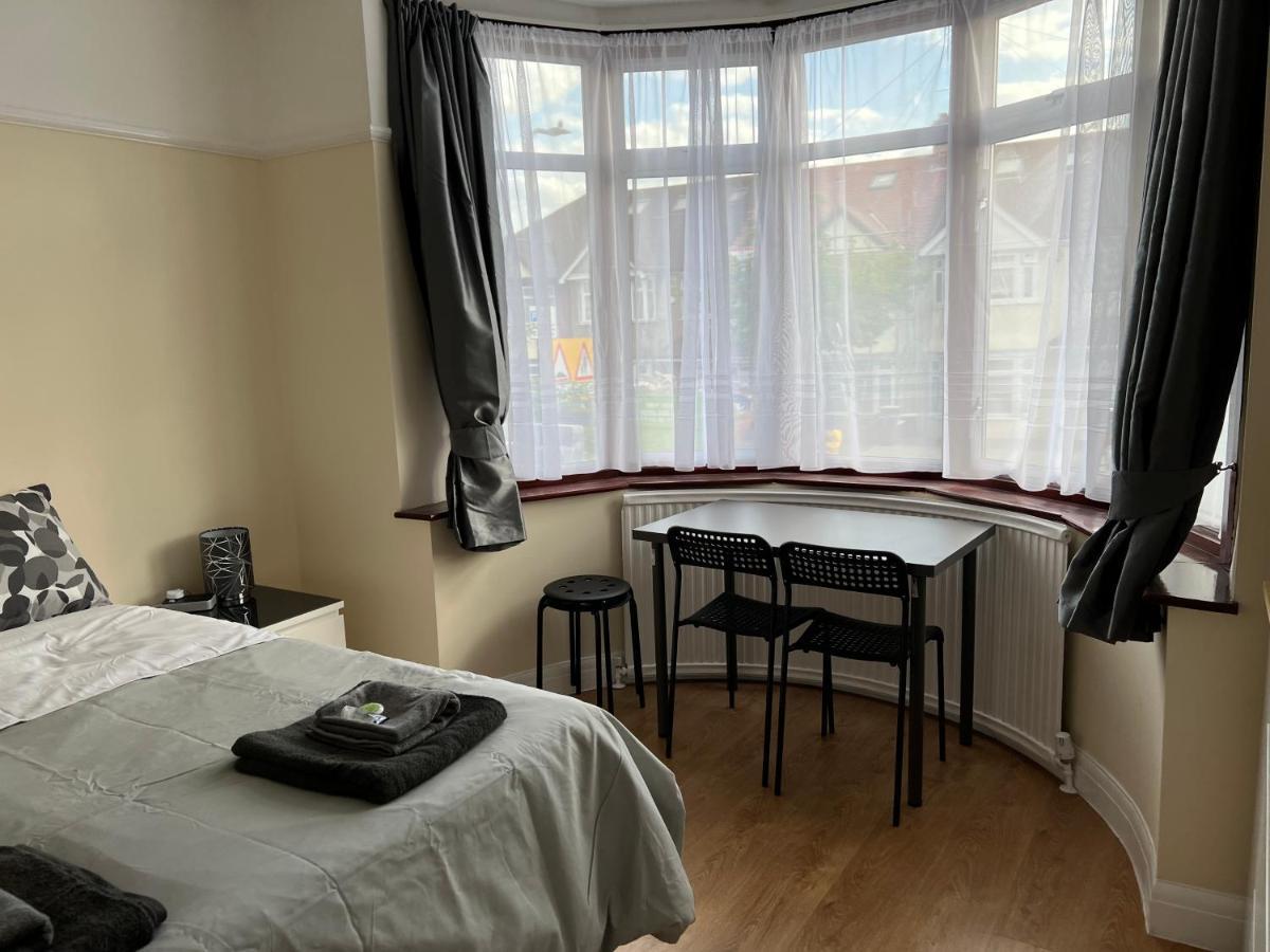 North West Lodge Guest House London Bagian luar foto