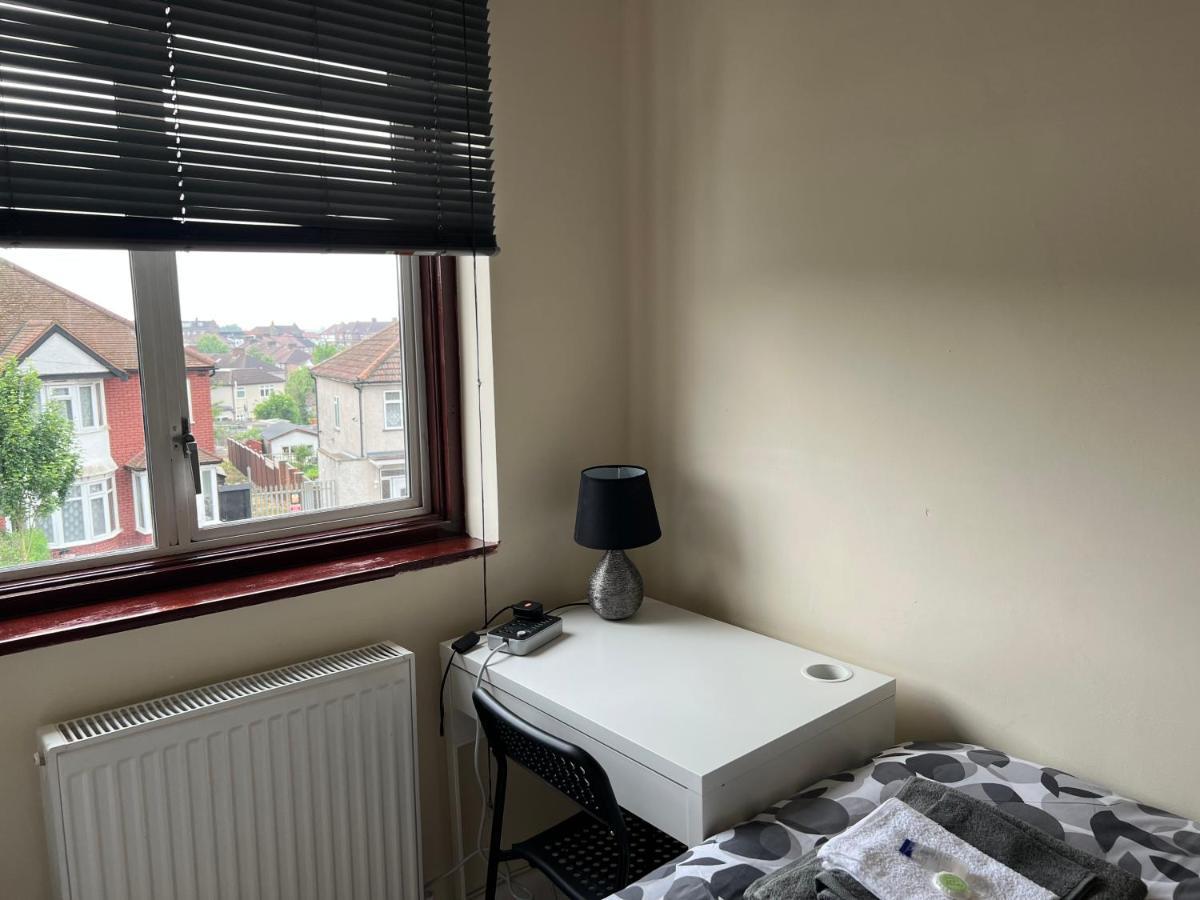 North West Lodge Guest House London Bagian luar foto